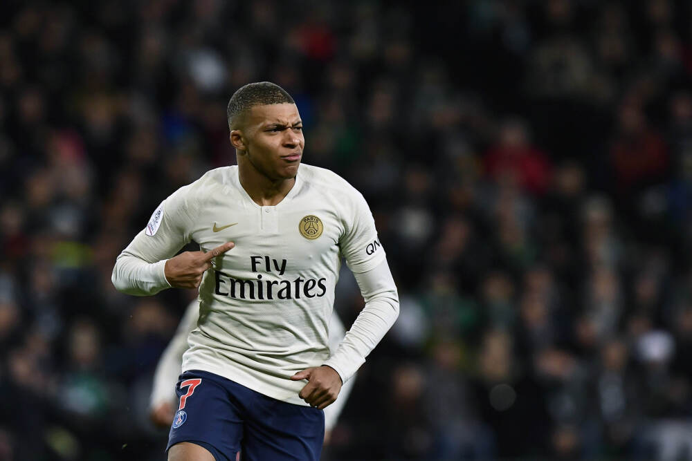 首次闯入决赛！U23男足亚洲杯中国队再创历史